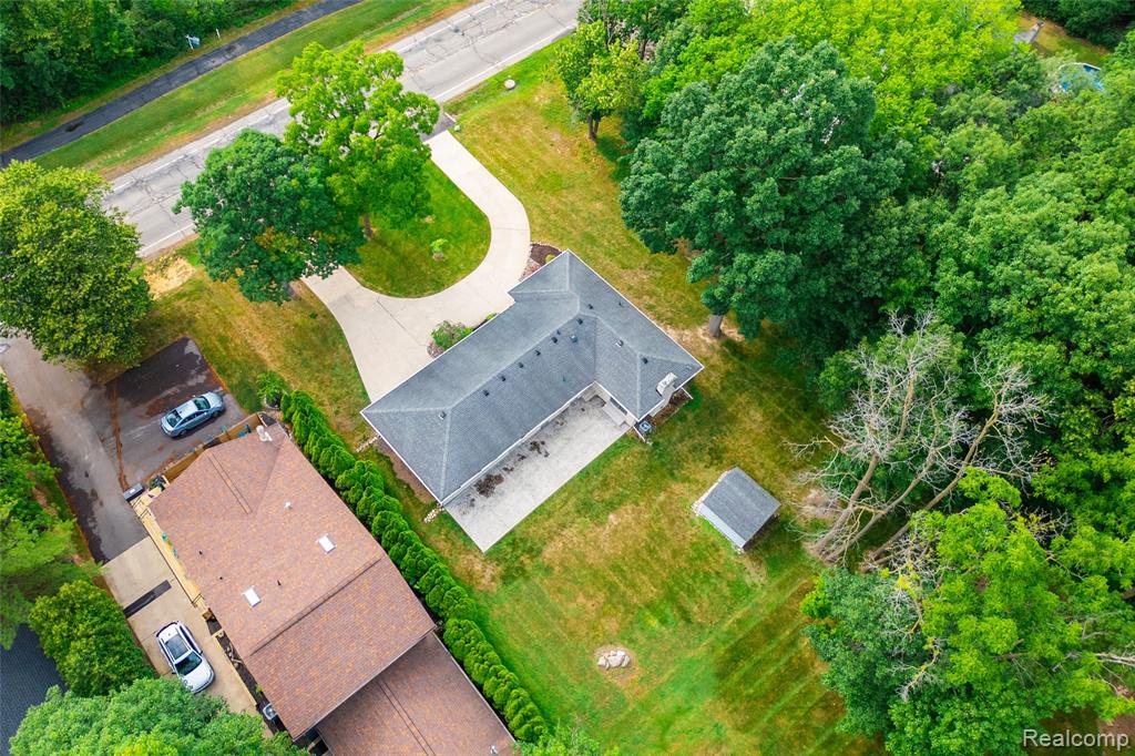 21819 Meridian Road, Grosse Ile, MI 48138 — Photo 26