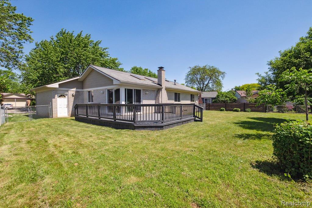 44259 N UMBERLAND Circle, Canton, MI 48187 — Photo 43