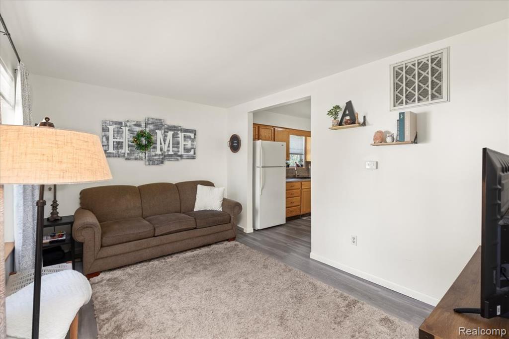 501 Front Street, Holly, MI 48442 — Photo 9