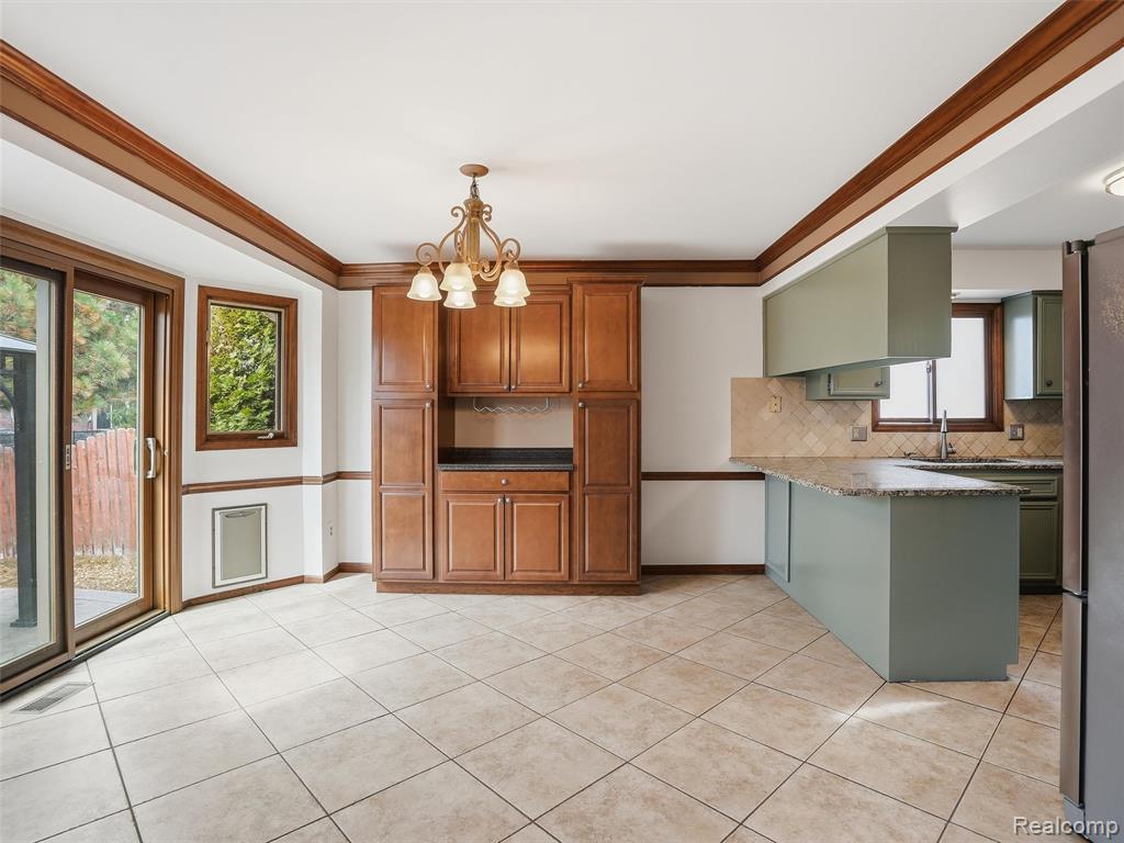 46689 Barbara Drive, Macomb, MI 48044 — Photo 10