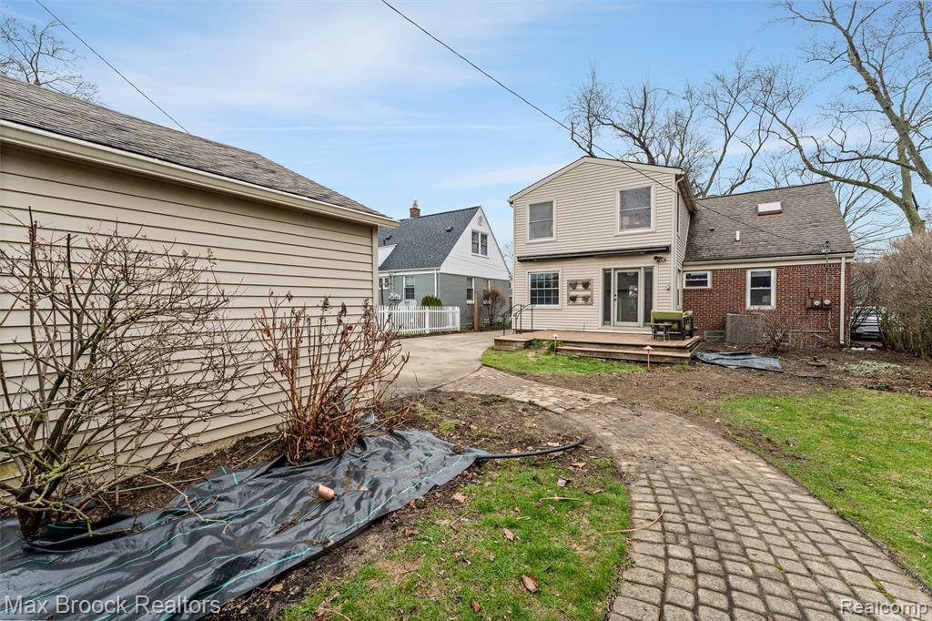 4321 Robinwood Avenue, Royal Oak, MI 48073 — Photo 31