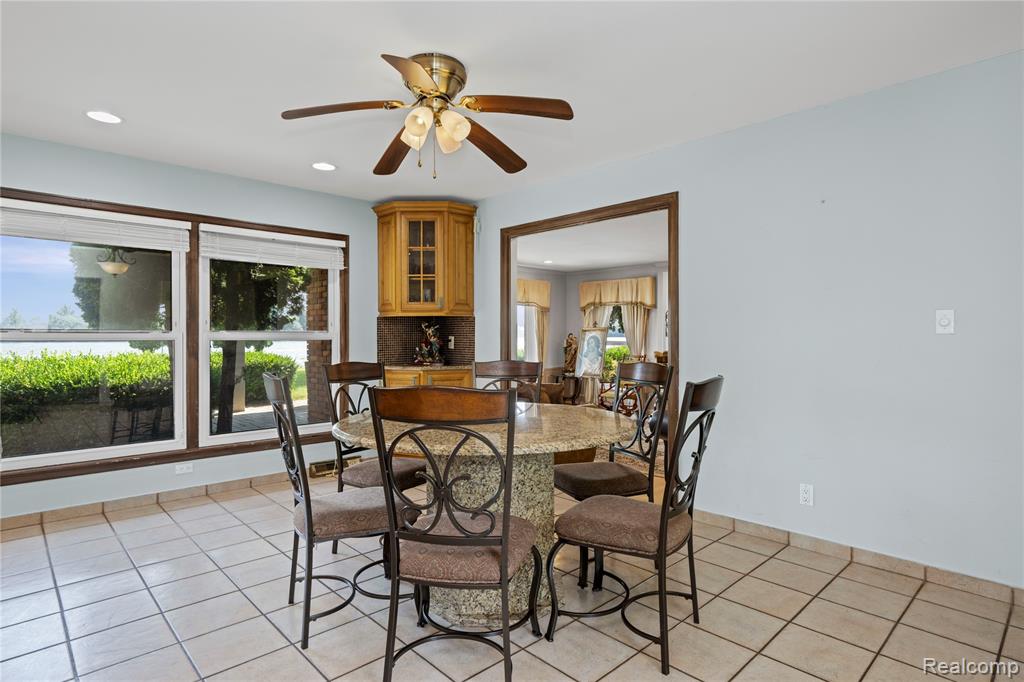 42195 Kouza Court, Belleville, MI 48111 — Photo 5