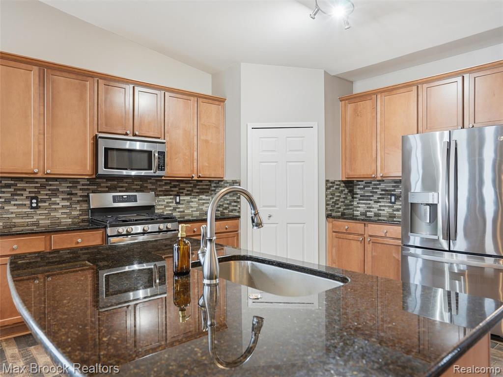 57103 Decora Park Boulevard, New Haven, MI 48048 — Photo 12