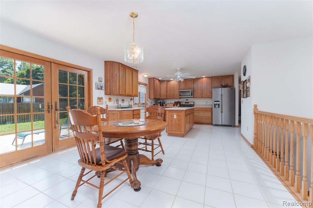 5382 Meadowlawn Road, Fowlerville, MI 48836 — Photo 9