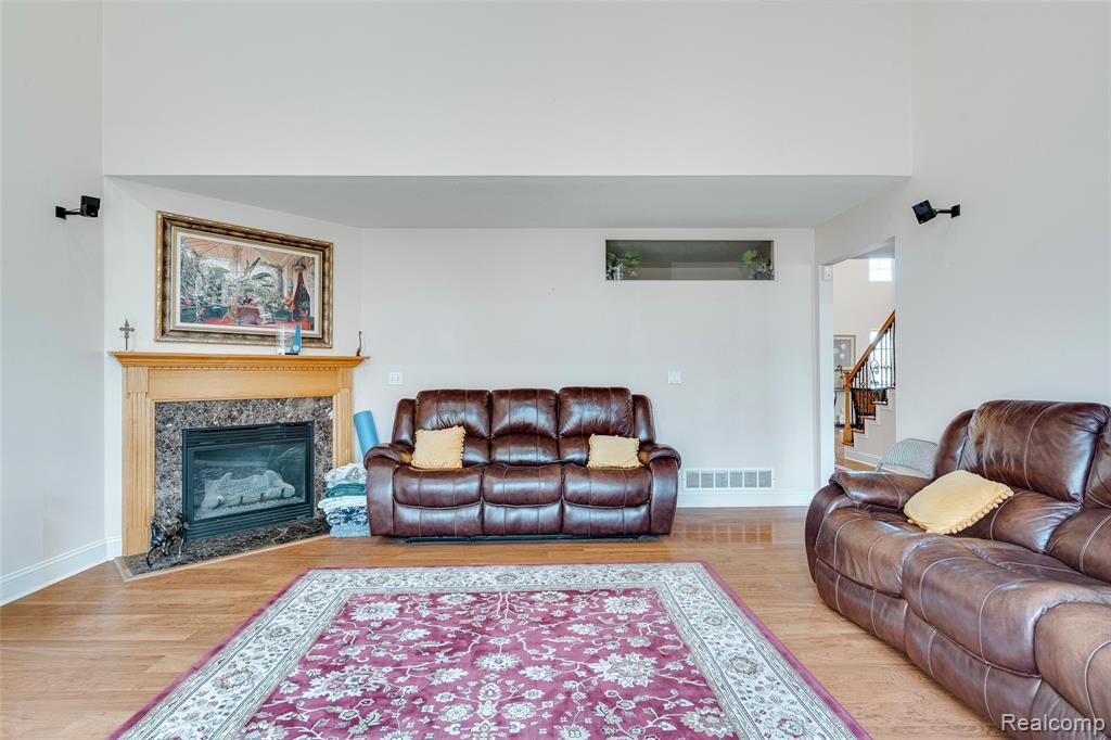 50233 Venice Court, Northville, MI — Photo 22