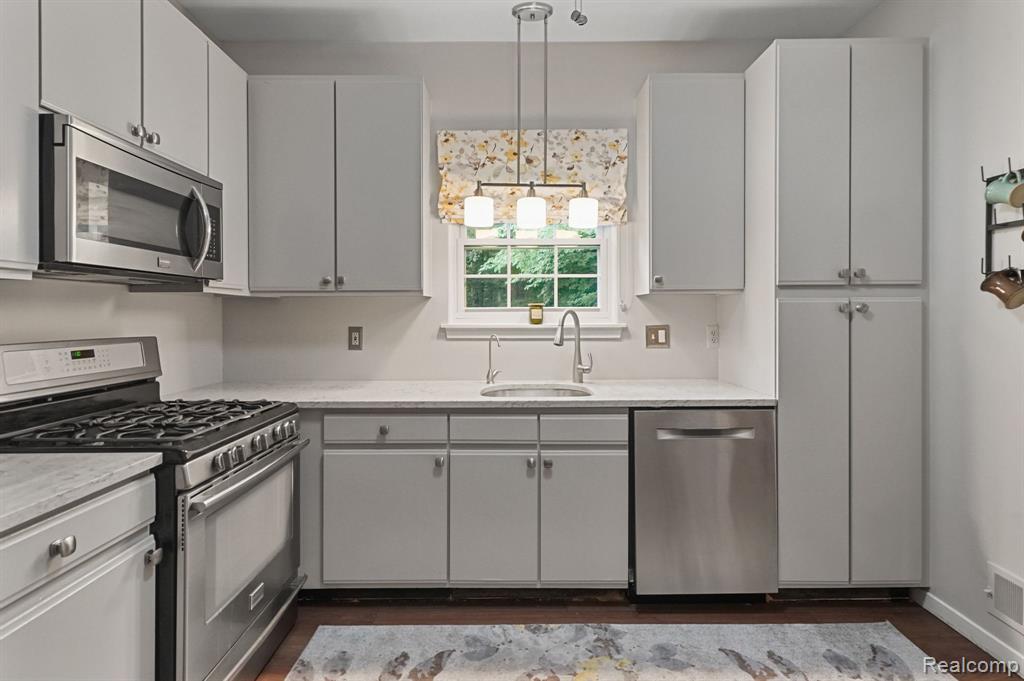 30664 VINE, Novi, MI 48377 — Photo 9