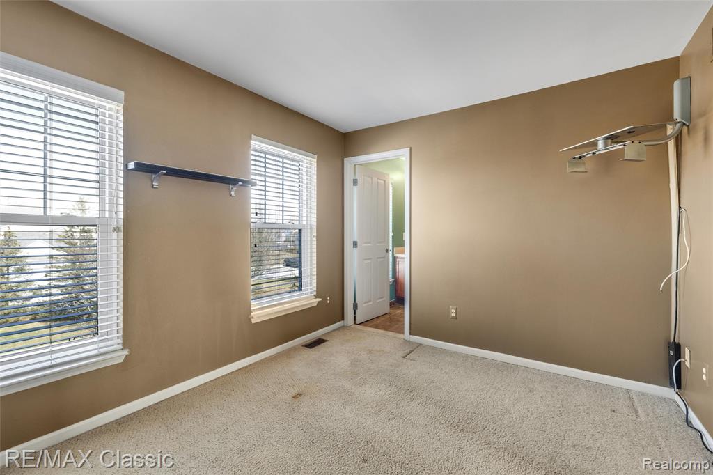 8114 Heron Hills Drive, Walled Lake, MI 48390 — Photo 23