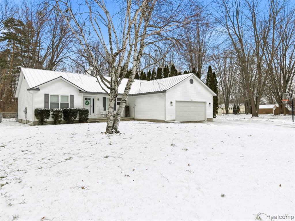 242 Forest Lane, Marysville, MI 48040 — Photo 3