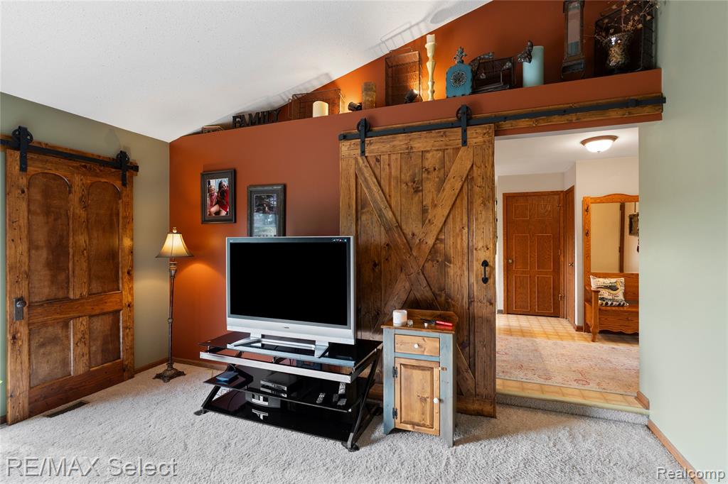 5293 Lin Hill Drive, Swartz Creek, MI 48473 — Photo 16