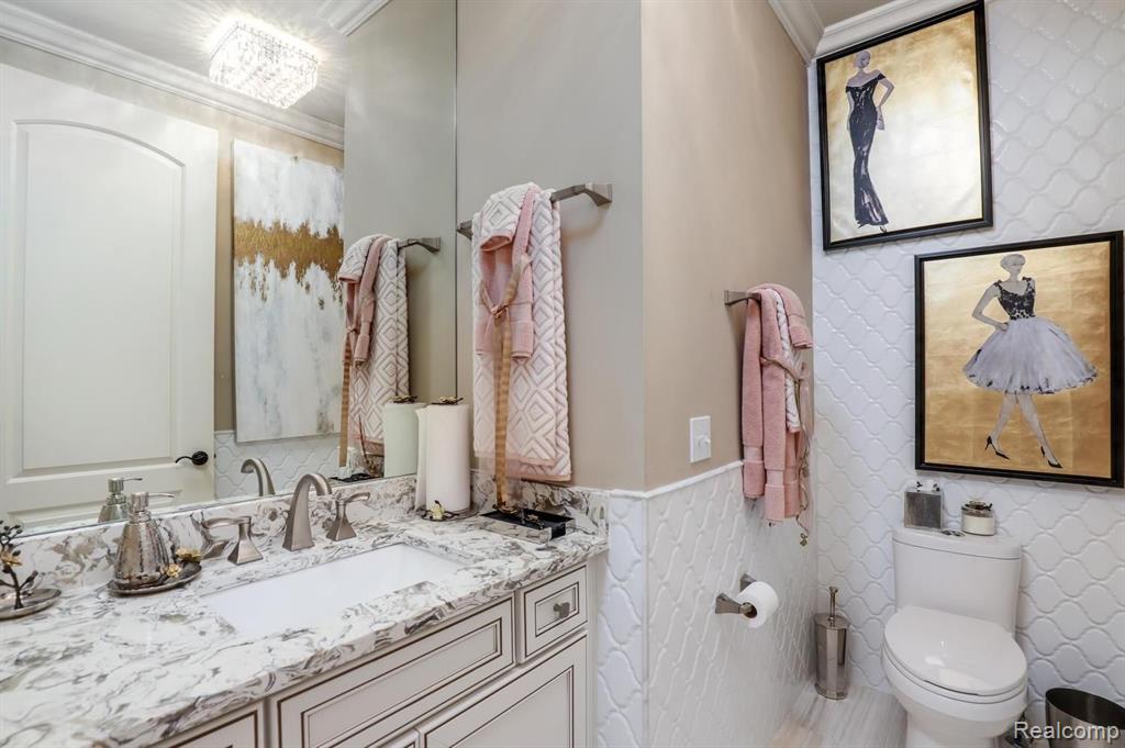 3960 HARVEST CREEK Court, Rochester, MI 48306 — Photo 32