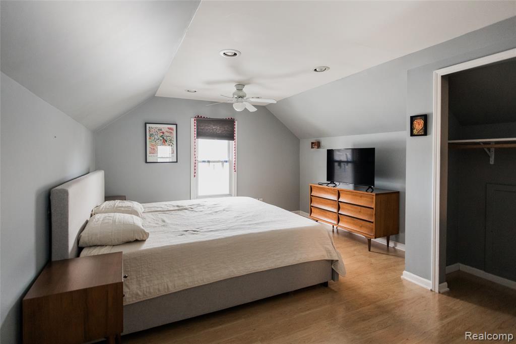722 S Rembrandt Avenue, Royal Oak, MI 48067 — Photo 9
