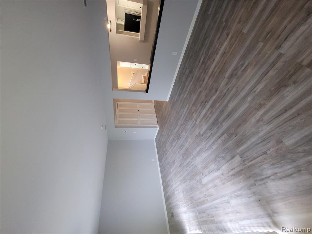 5858 Niles Drive, Troy, MI 48098 — Photo 11