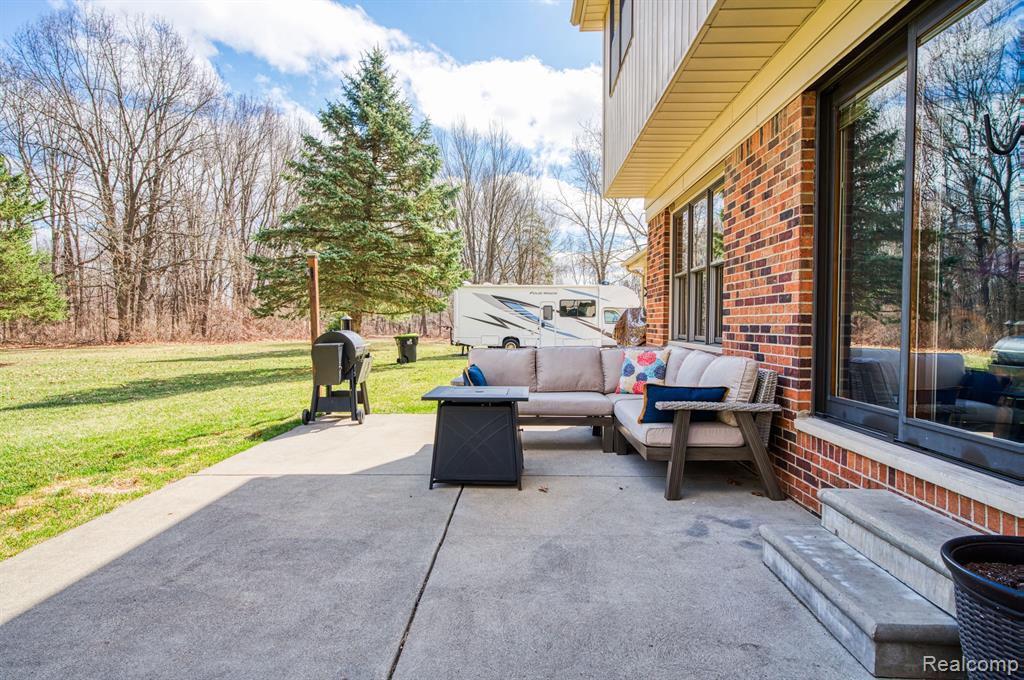 6300 VICTORIA Court, Fenton, MI 48430 — Photo 31