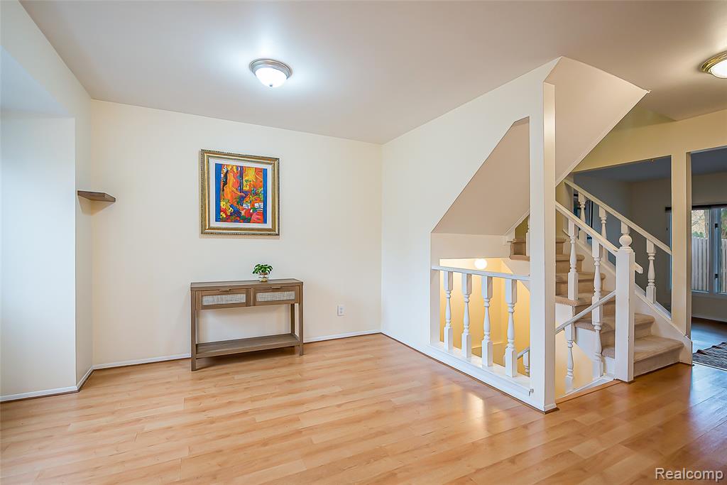 44877 Erin Drive, Plymouth, MI 48170 — Photo 9