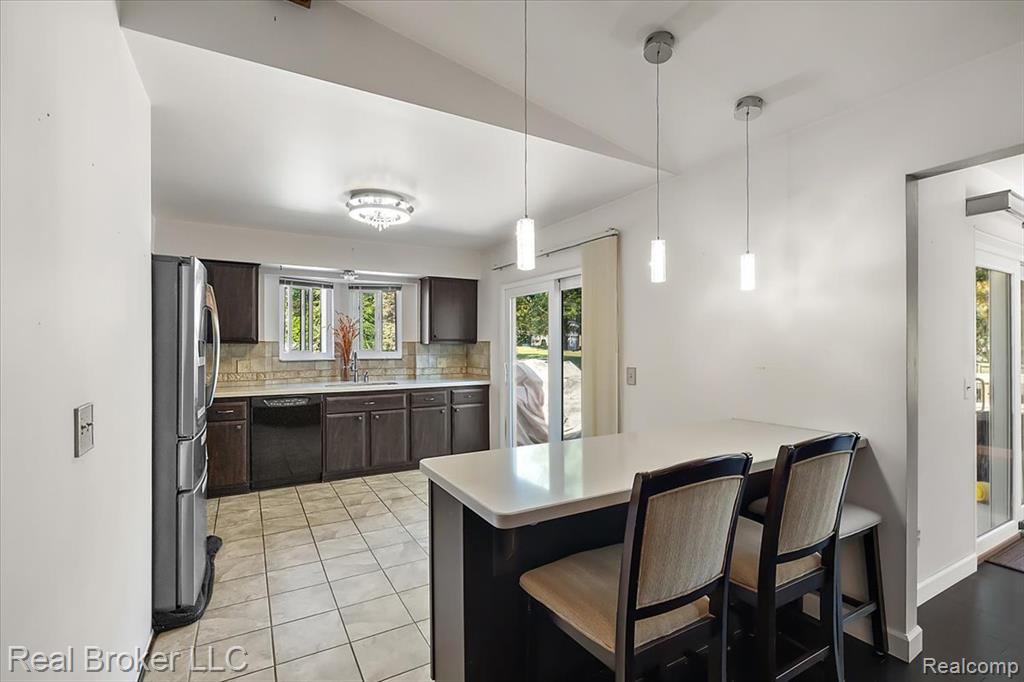 24348 Simmons Drive, Novi, MI — Photo 11
