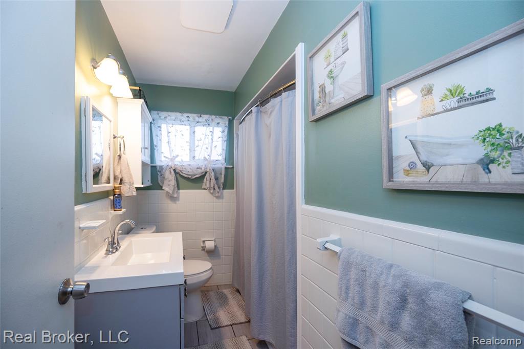 29454 Barton Street, Garden City, MI — Photo 19