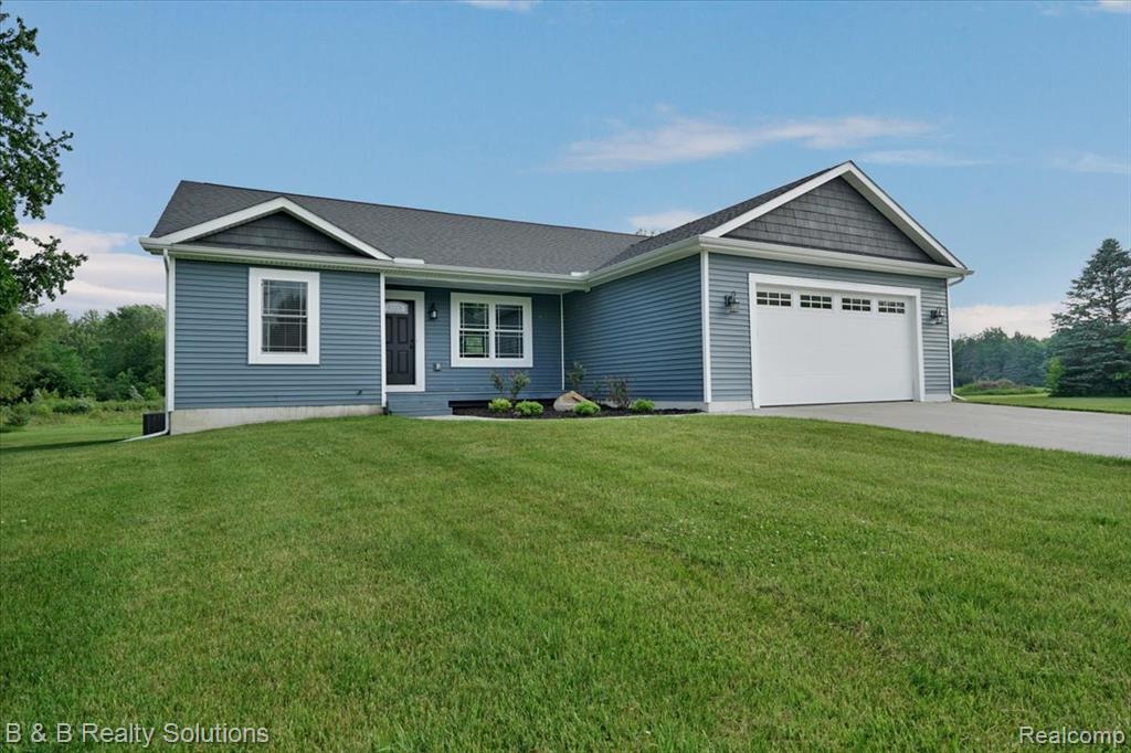 437 Angle Road, Lapeer, MI 48446 — Photo 2