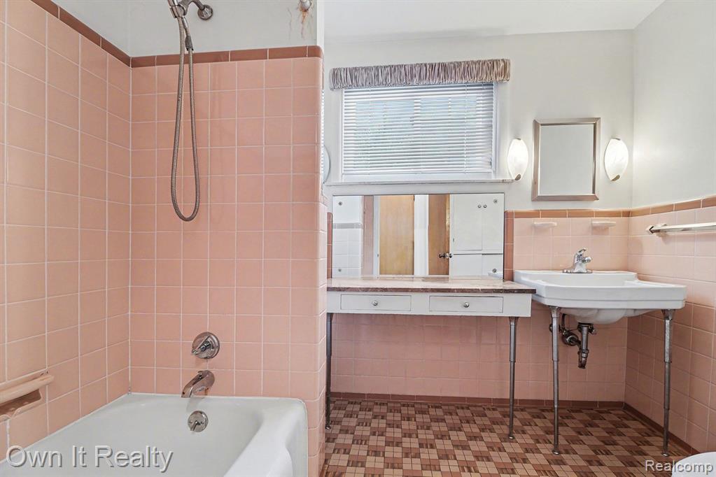 746 S Highland Street, Dearborn, MI 48124 — Photo 15