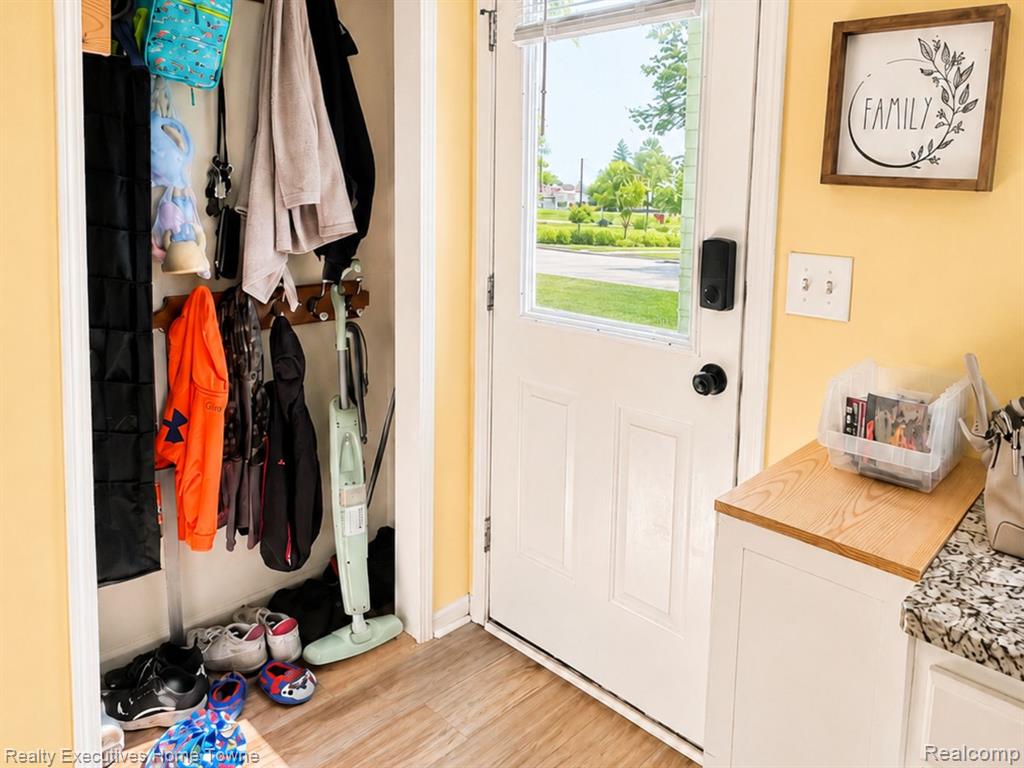 2914 South Boulevard, Port Huron, MI 48060 — Photo 24