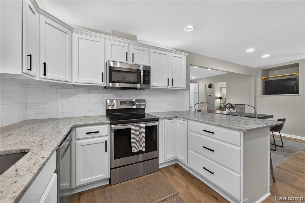 6646 Yarborough Drive, Utica, MI 48316 — Photo 20