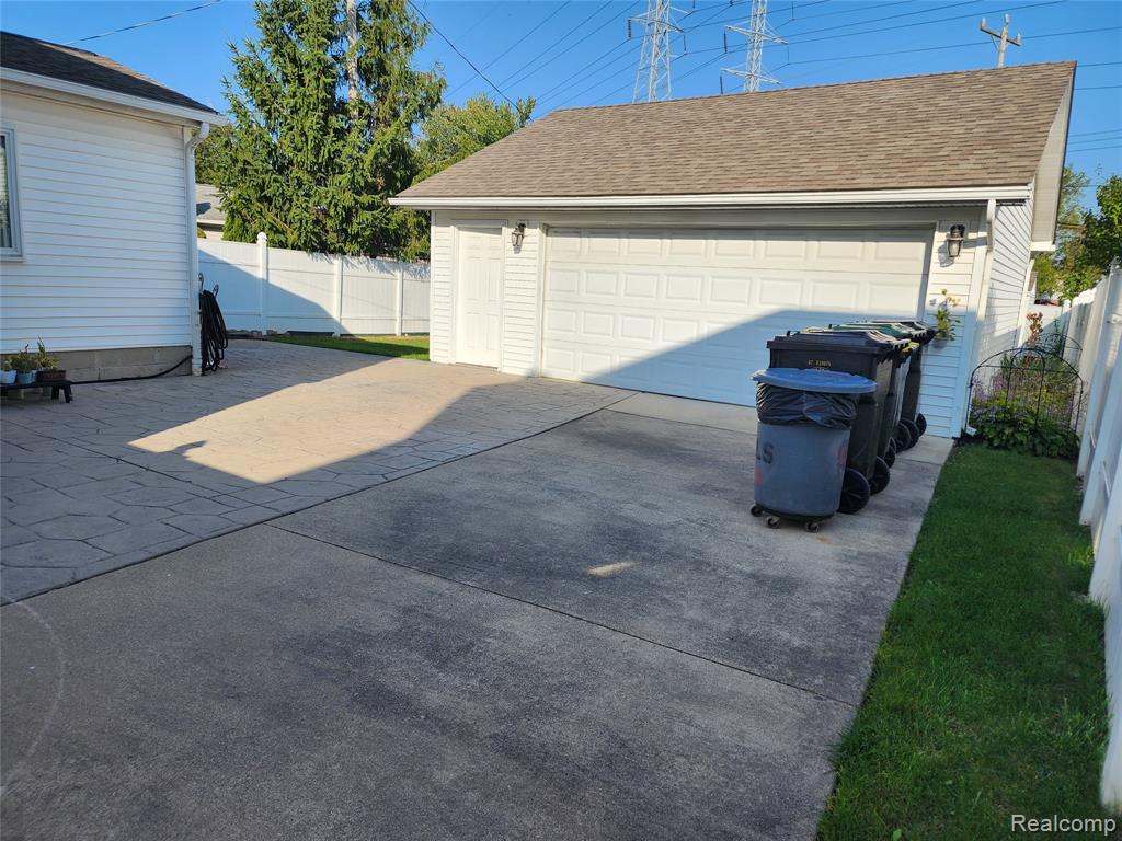 3955 Trumbull Street, Trenton, MI 48183 — Photo 33