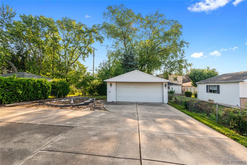 5836 Norborne Avenue, Dearborn Heights, MI 48127 — Photo 24