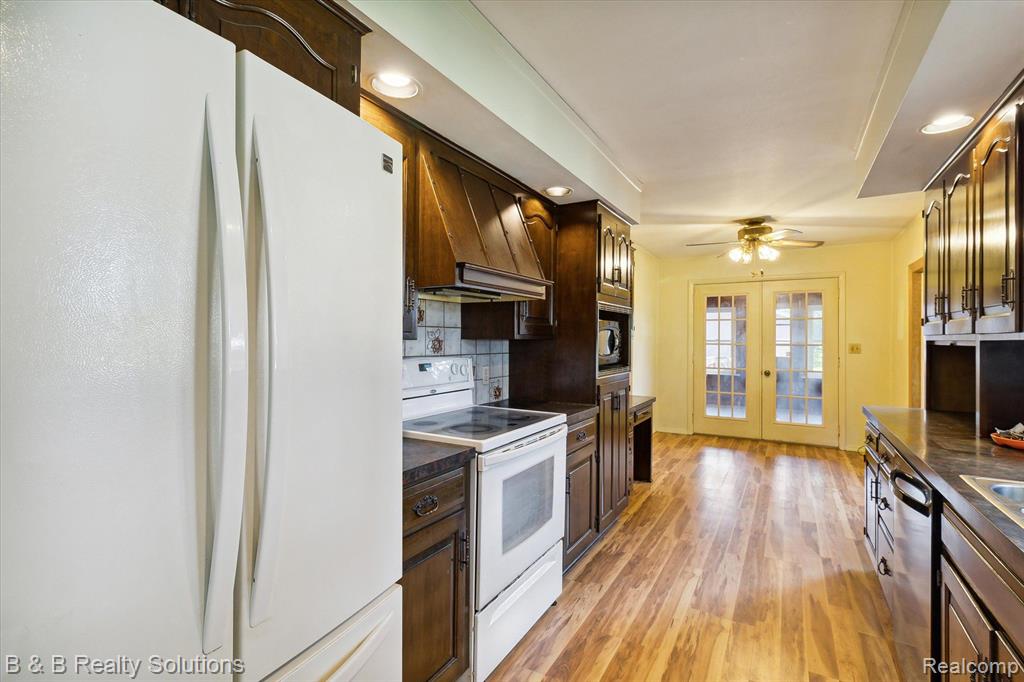5225 LAKE PLEASANT Road, North Branch, MI 48461 — Photo 16