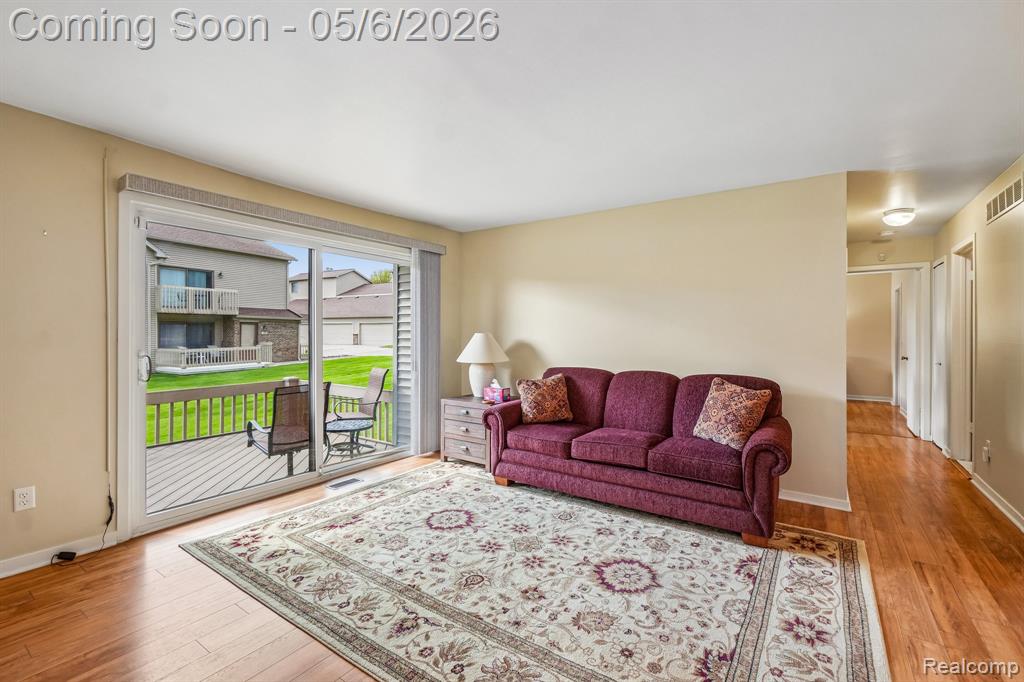 7132 Clements, West Bloomfield, MI — Photo 5