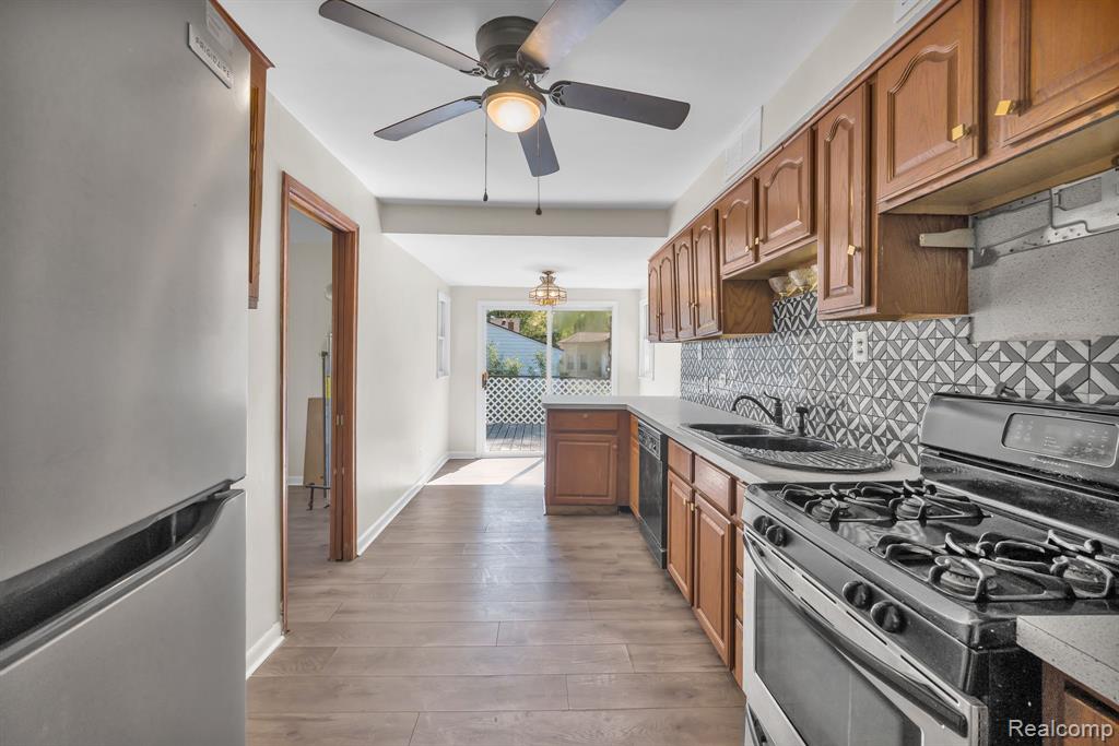 4453 Culver Street, Dearborn Heights, MI 48125 — Photo 10