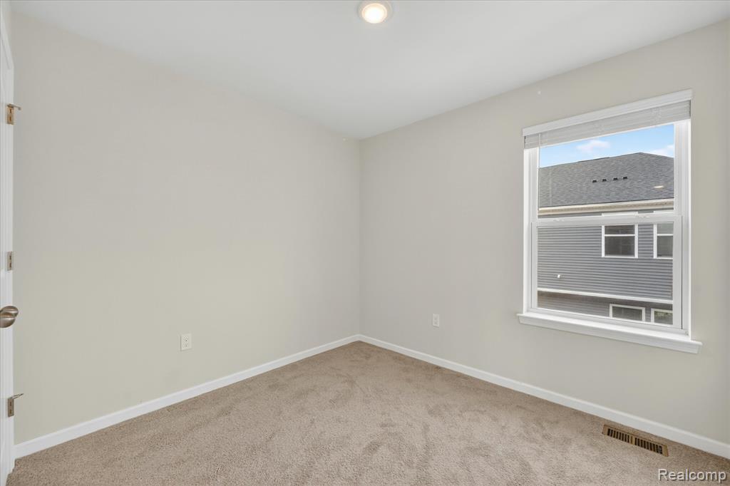 4876 E Ludlow Lane, Troy, MI 48085 — Photo 31