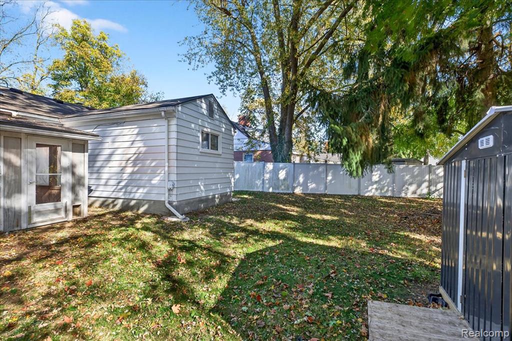 4227 Lanette Drive, Waterford, MI 48328 — Photo 41