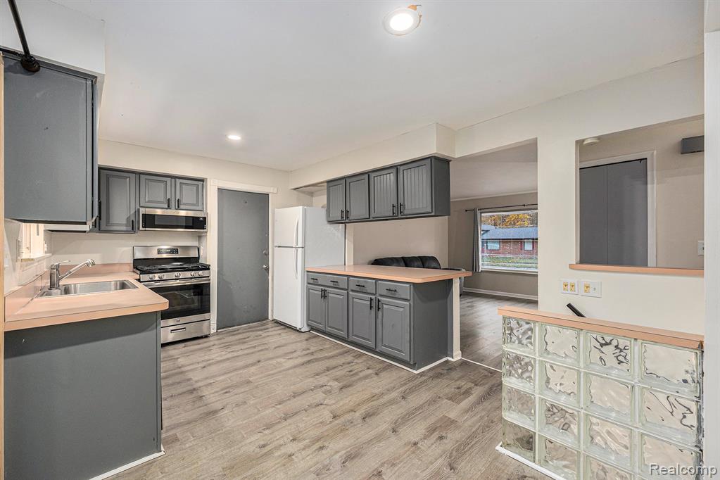 52372 D W Seaton Drive, Chesterfield, MI 48047 — Photo 11