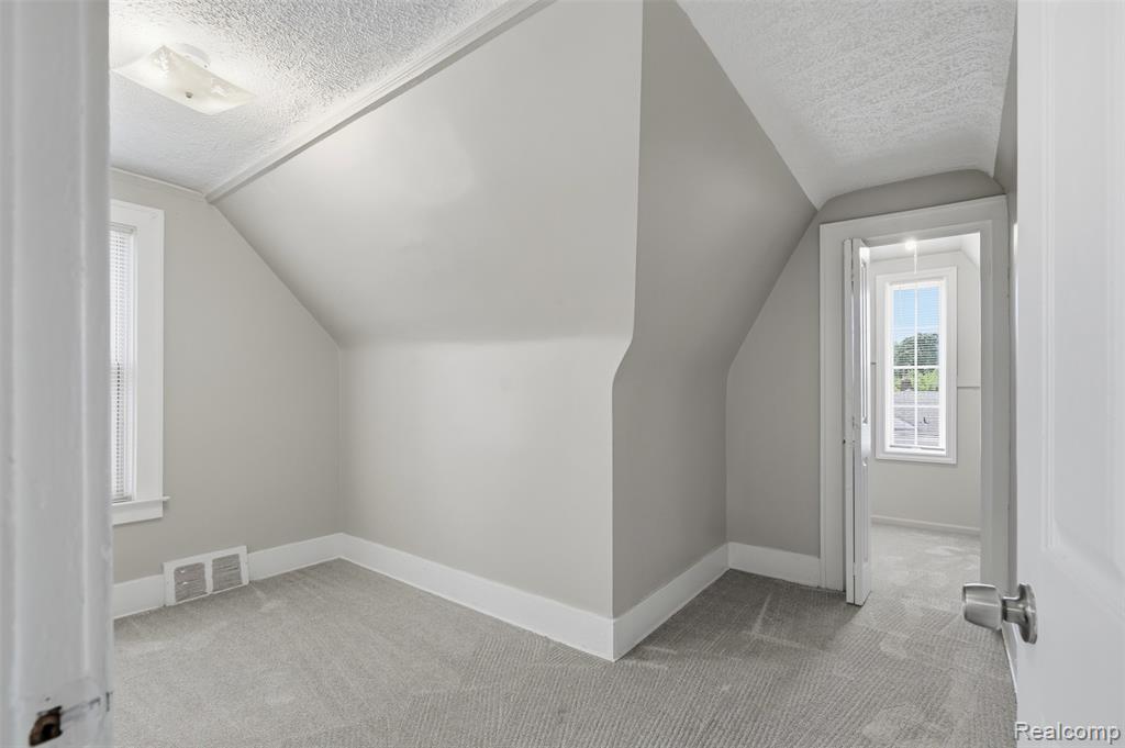735 E Maxlow Avenue, Hazel Park, MI 48030 — Photo 19