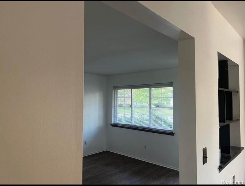 5865 N N parent Street, Westland, MI — Photo 2
