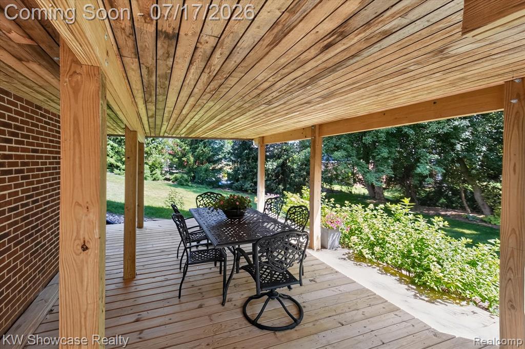8265 Eastway Drive, White Lake, MI — Photo 40