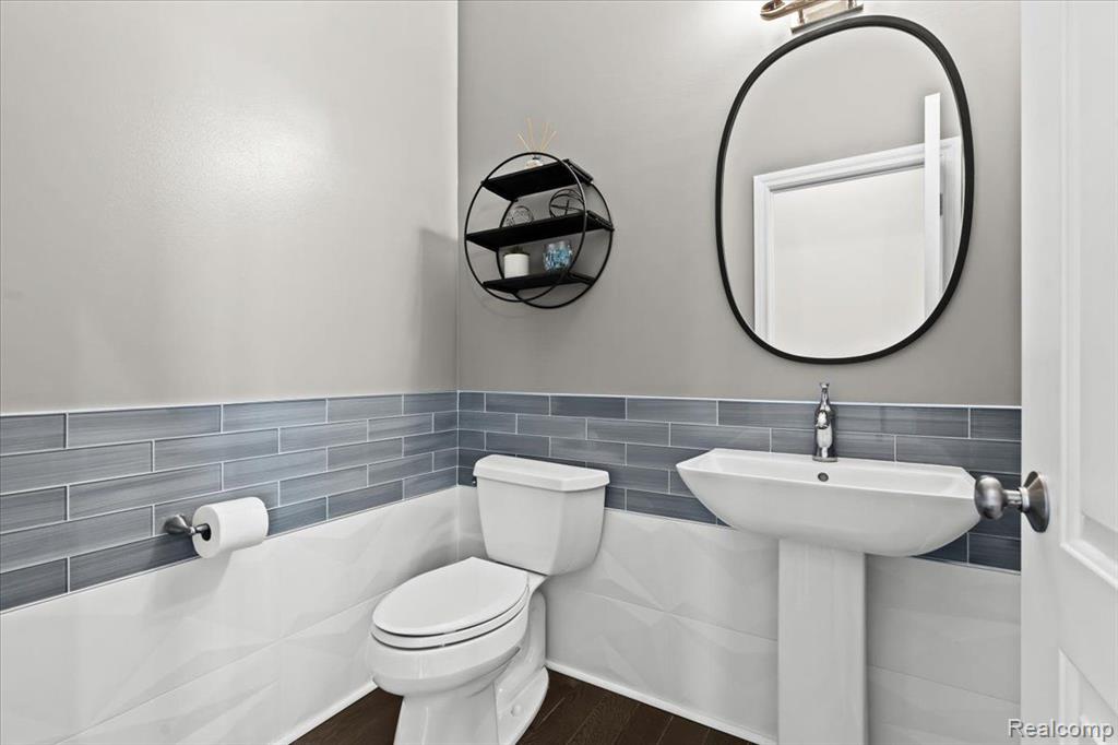10611 STONEY POINT Drive, South Lyon, MI 48178 — Photo 14