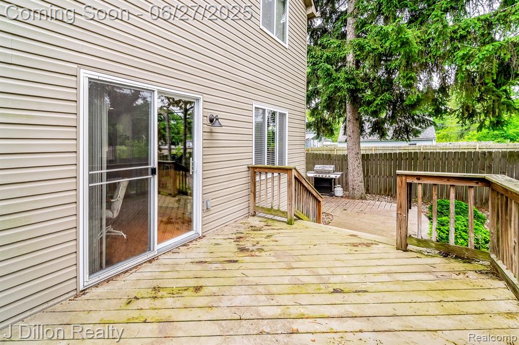 5778 Savoy Drive, Waterford, MI 48327 — Photo 39