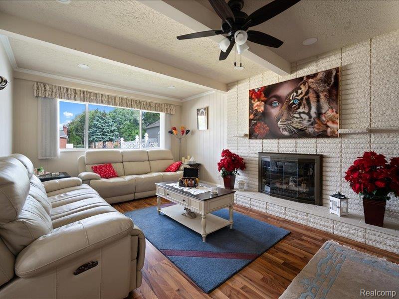 8382 Fairfax Drive, Sterling Heights, MI 48312 — Photo 27