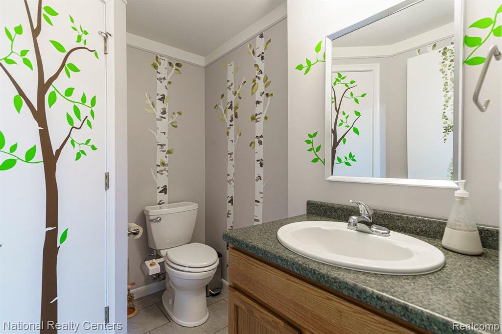825 E WARDLOW Road, Highland, MI 48356 — Photo 40