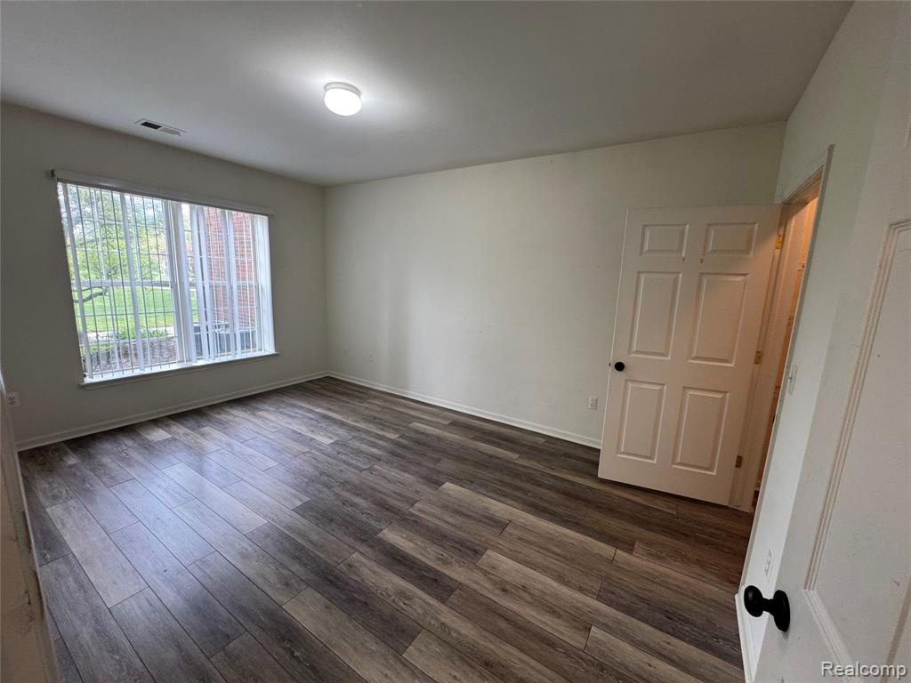 15441 Yale Drive, Clinton Twp, MI 48038 — Photo 13