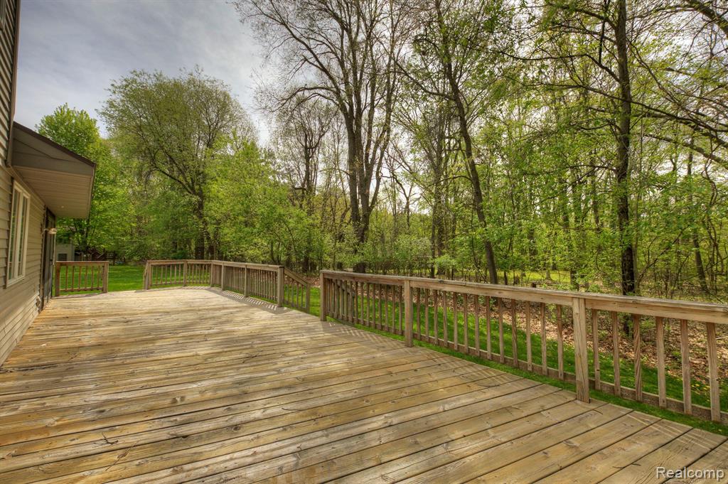850 VILLAGE PINE Lane, Ortonville, MI 48462 — Photo 13