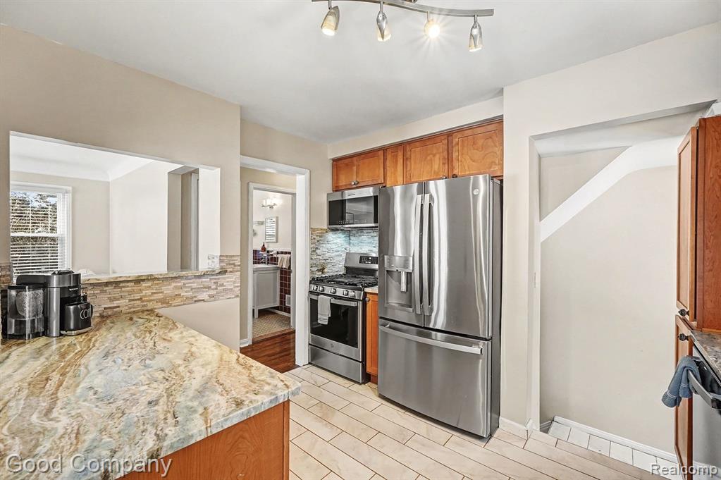 13146 Elgin Avenue, Huntington Woods, MI — Photo 10