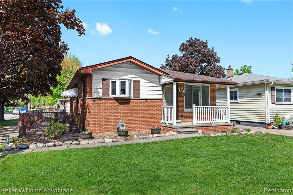 4050 MAYFAIR Street, Dearborn Heights, MI 48125 — Photo 41