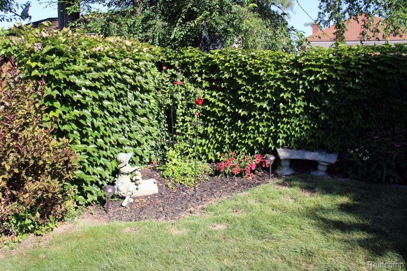 922 New York Avenue, Lincoln Park, MI 48146 — Photo 15