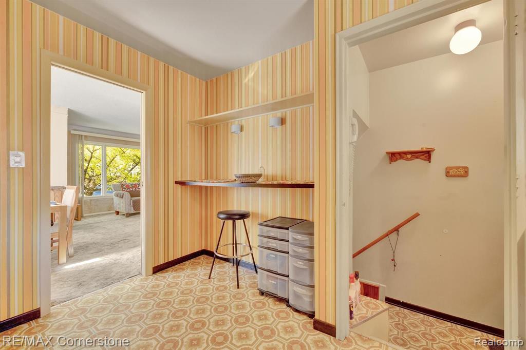 500 N LEONA Avenue, Garden City, MI — Photo 11