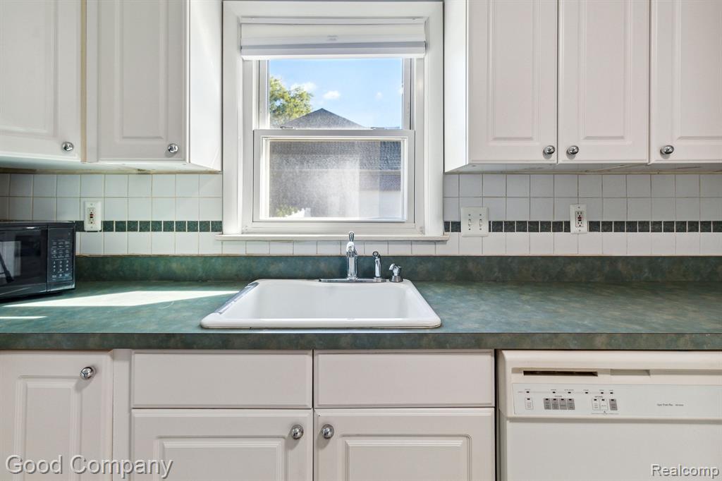 95 CHOPIN Street, Troy, MI 48083 — Photo 16
