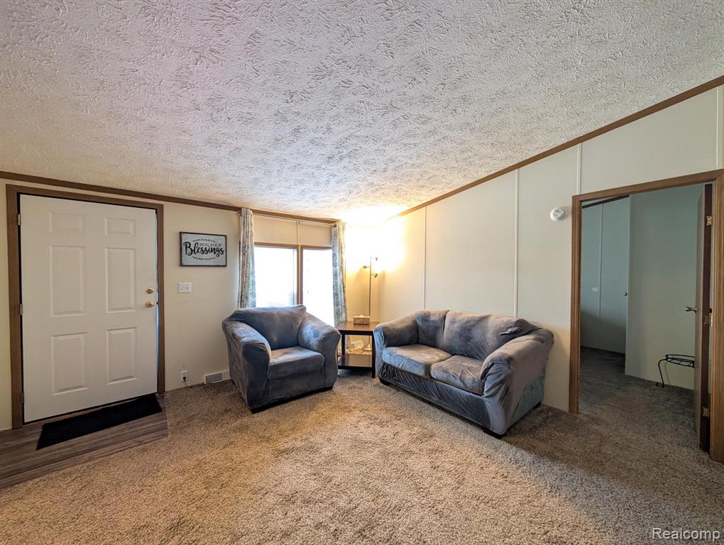 57 Ashley Circle, Swartz Creek, MI 48473 — Photo 7