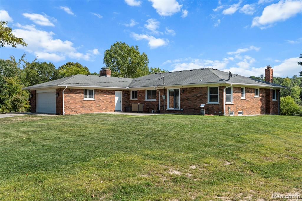 2666 E Oakwood Road, Addison, MI 48370 — Photo 39