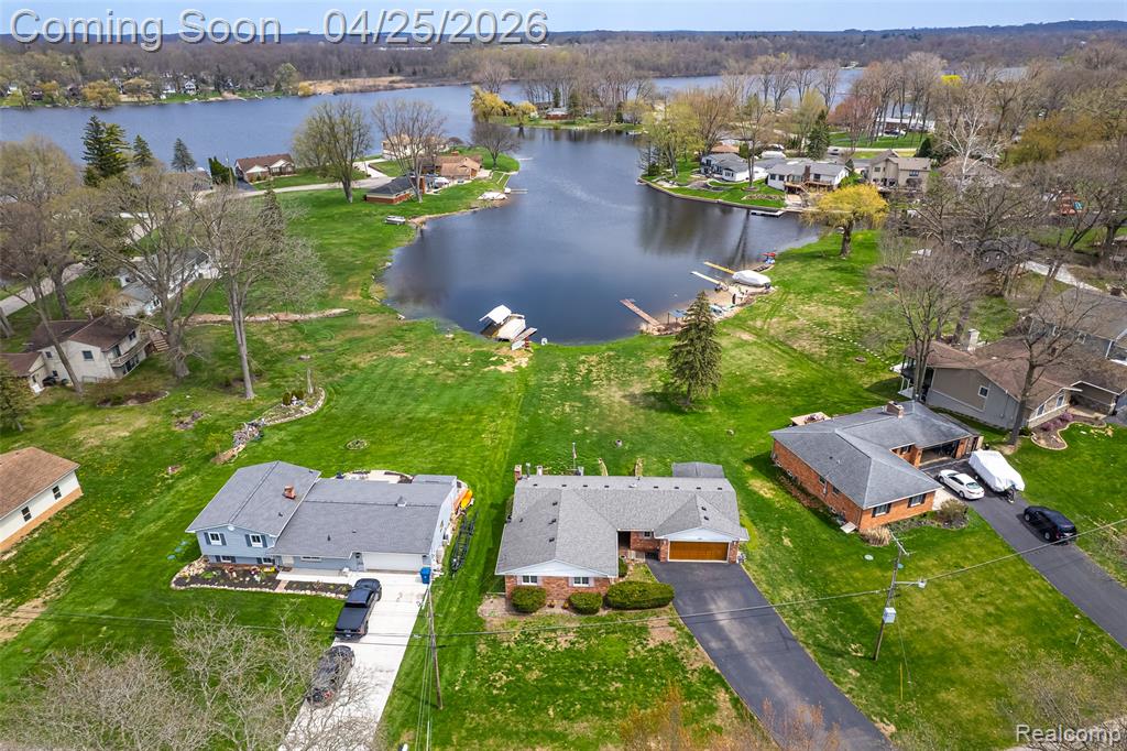 7461 Biscayne Avenue, White Lake, MI 48383 — Photo 2