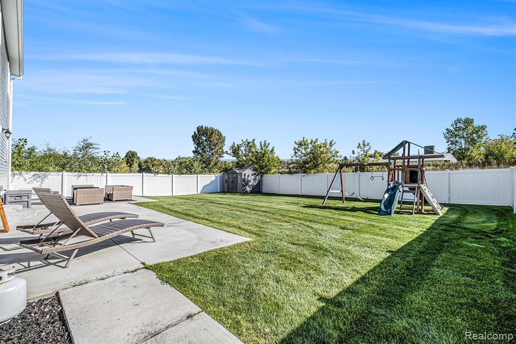 16471 Bedington Drive, Linden, MI 48451 — Photo 17